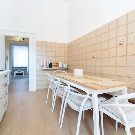 Grand 1845 - 2 Bedrooms Design Flat Apartament